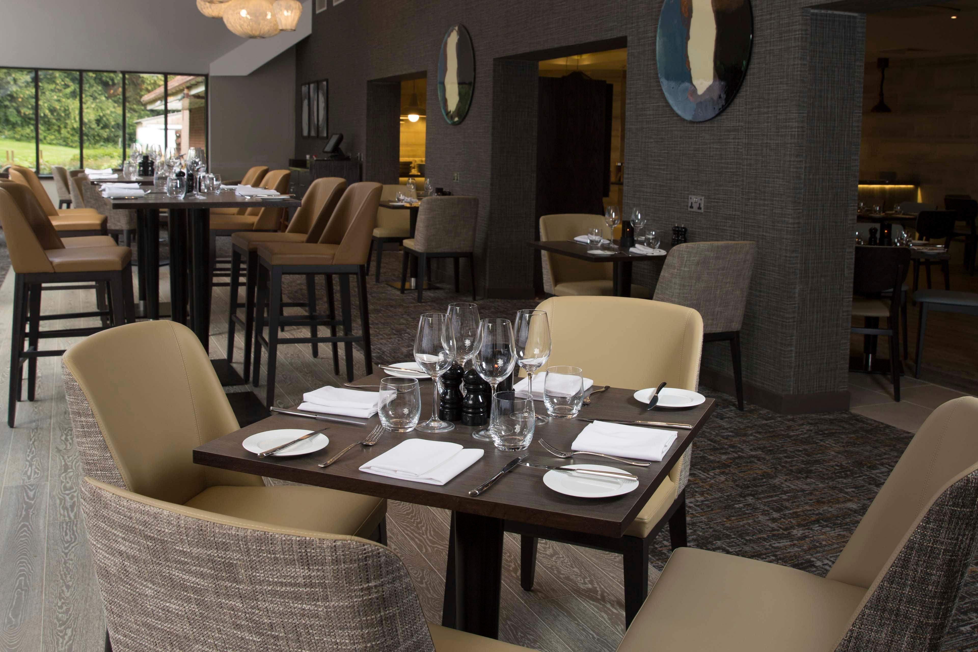 Crowne Plaza Basingstoke By Ihg Hotel Buitenkant foto