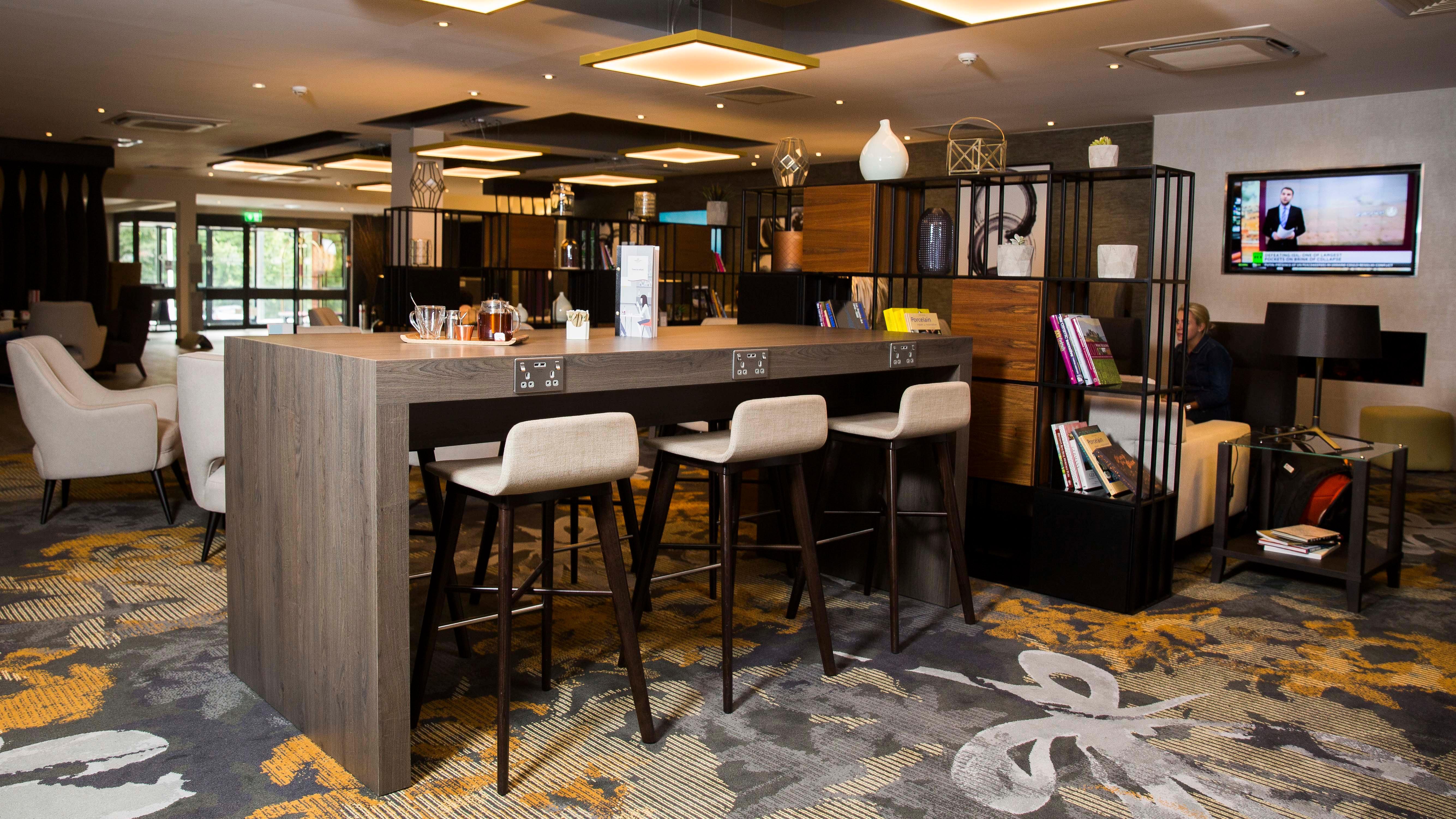 Crowne Plaza Basingstoke By Ihg Hotel Buitenkant foto