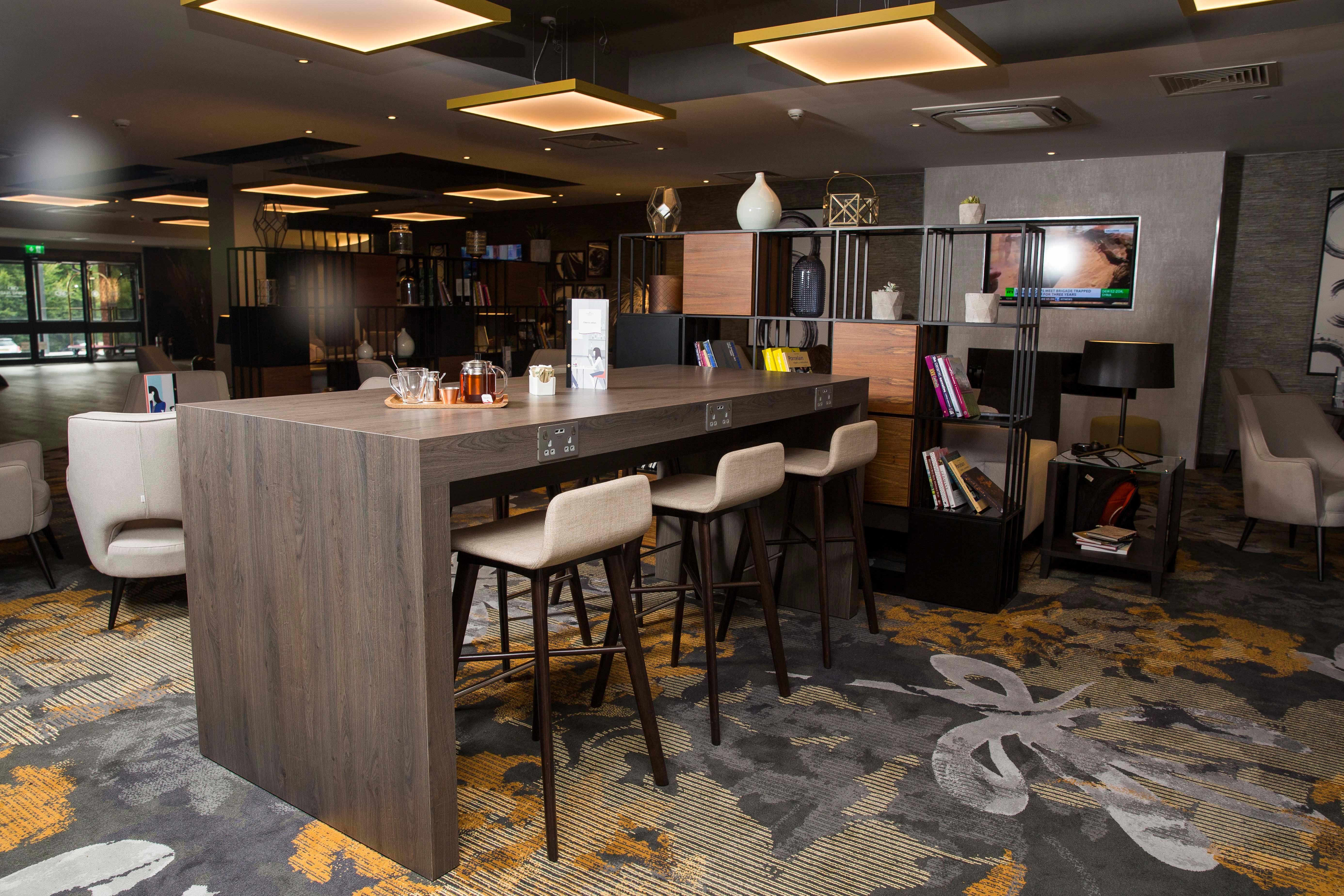 Crowne Plaza Basingstoke By Ihg Hotel Buitenkant foto